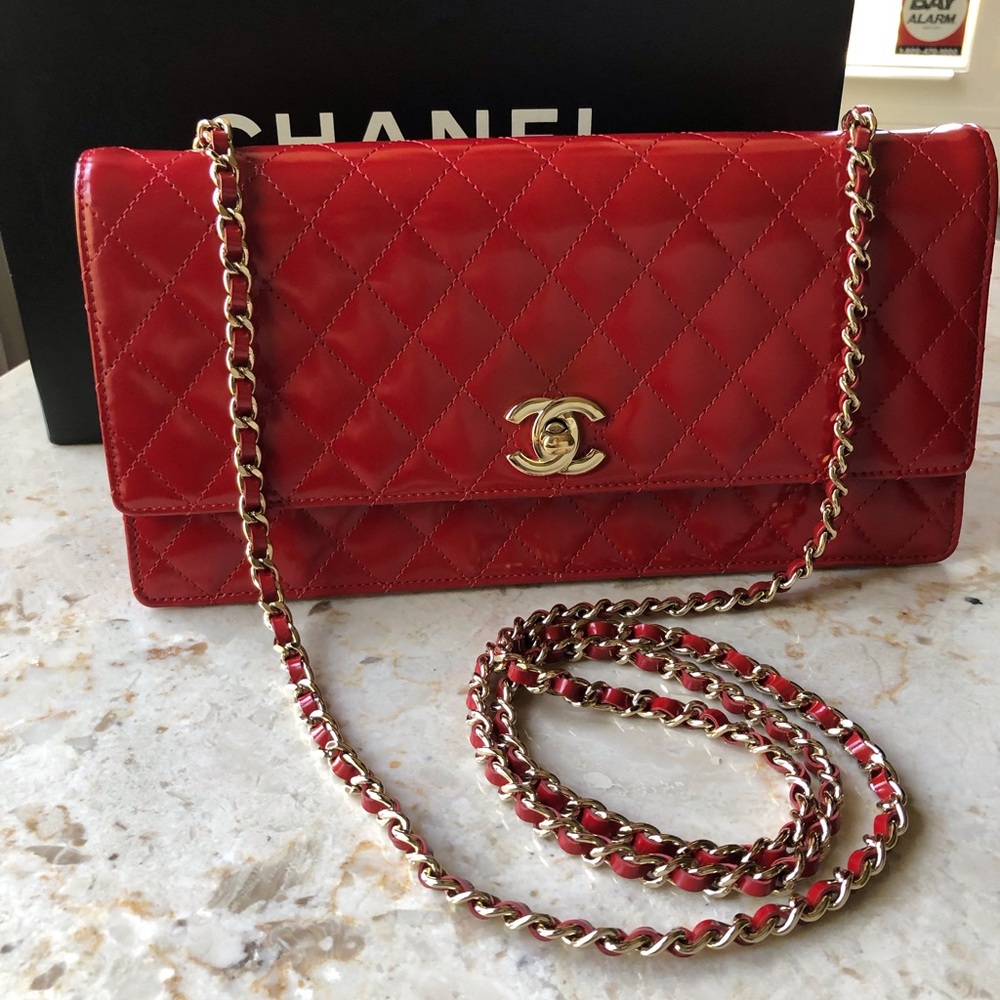 CHANEL Medium Classic Flap Crossbody Bag